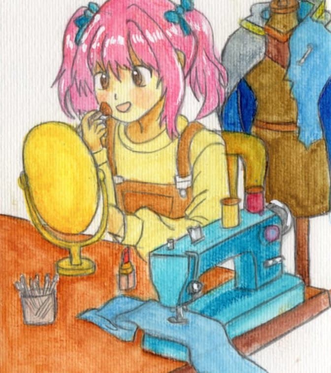 Aquarela: personagem de cabelo rosa se maquiando em frente a um espelho, com máquina de costura e manequim ao lado